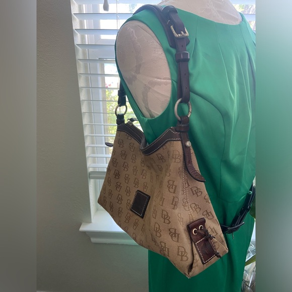 Dooney Bourke logo Tan & Brown Shoulder Purse with Brown Leather Trims Handbag - Picture 2 of 16